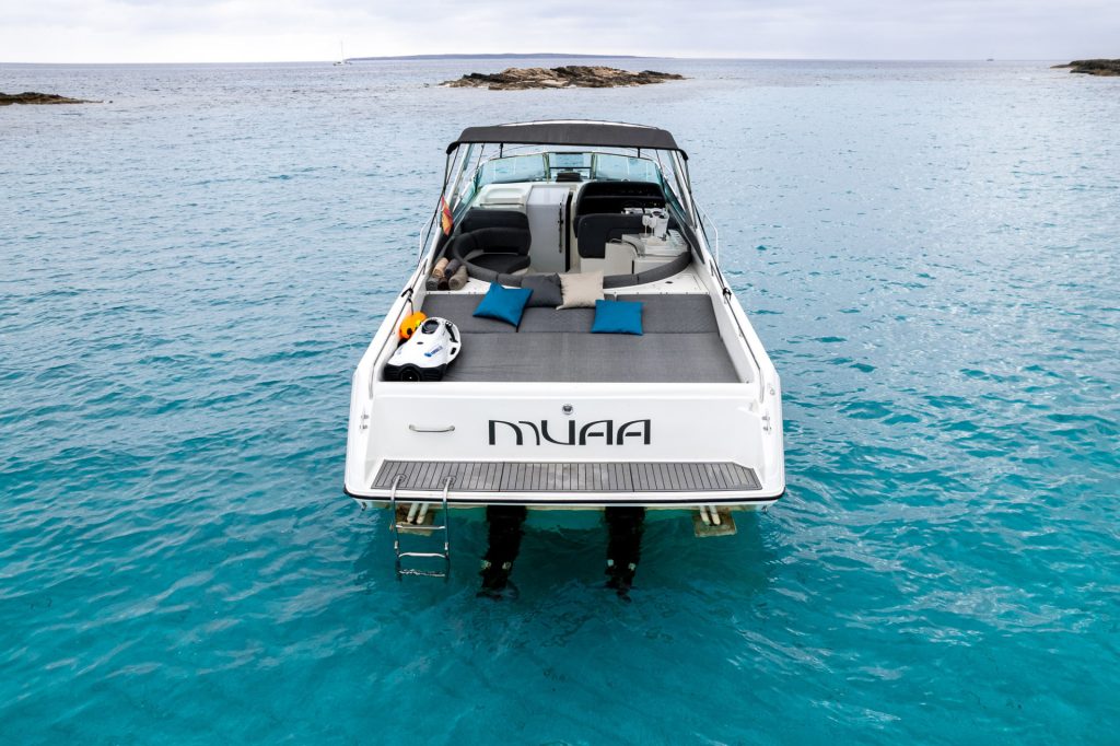 AmoYachts 11