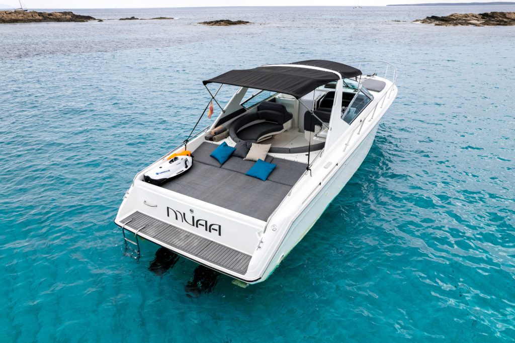 AmoYachts 12